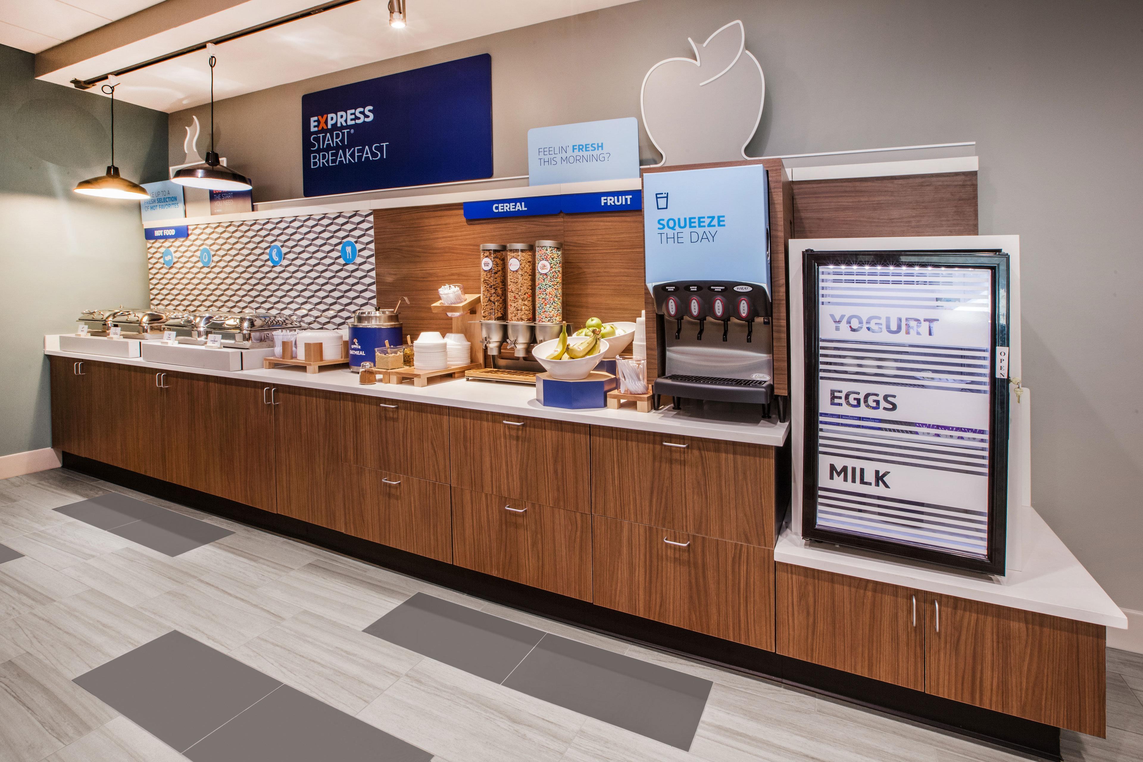 Express & Suites-st. Paul By Ihg