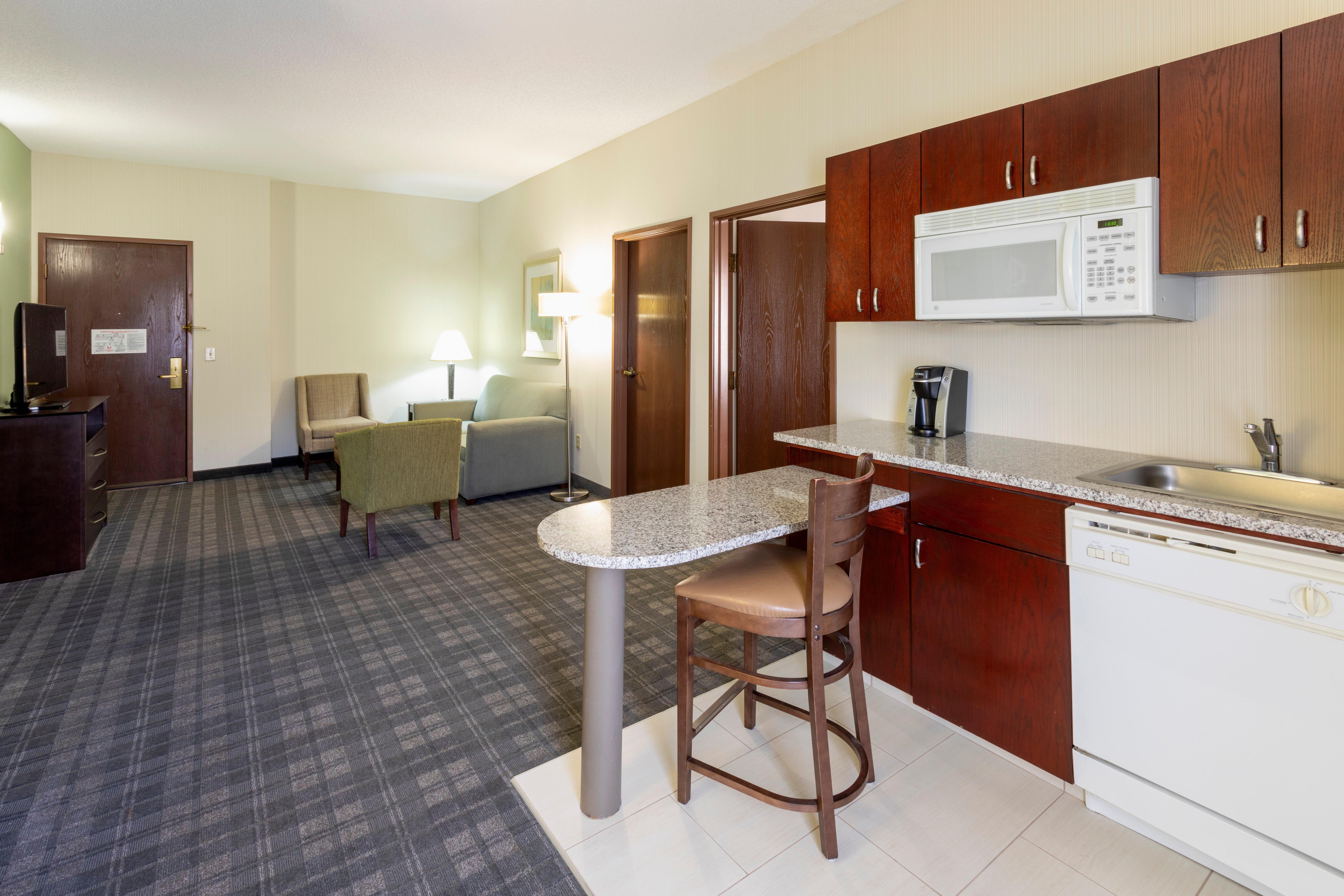 Express & Suites-st. Paul By Ihg