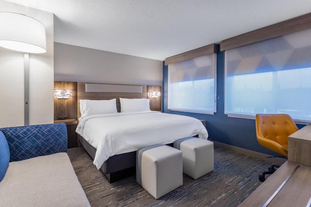 Express & Suites-st. Paul By Ihg Hotel