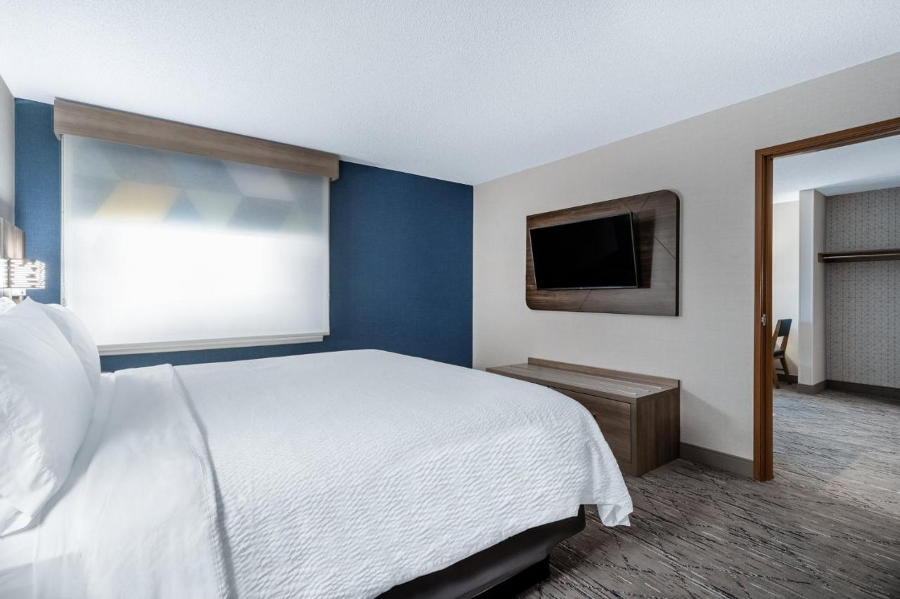 Express & Suites-st. Paul By Ihg Hotel 2*