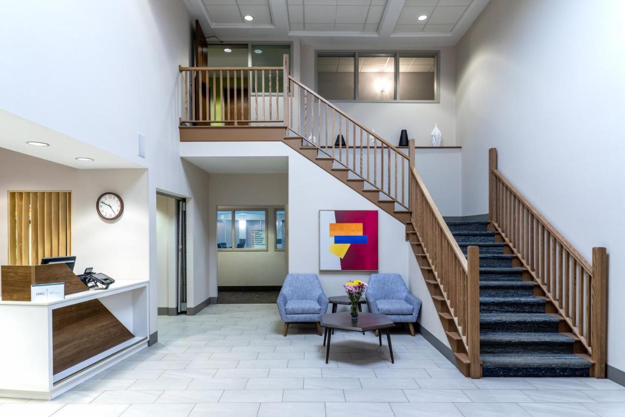 Express & Suites-st. Paul By Ihg Hotel