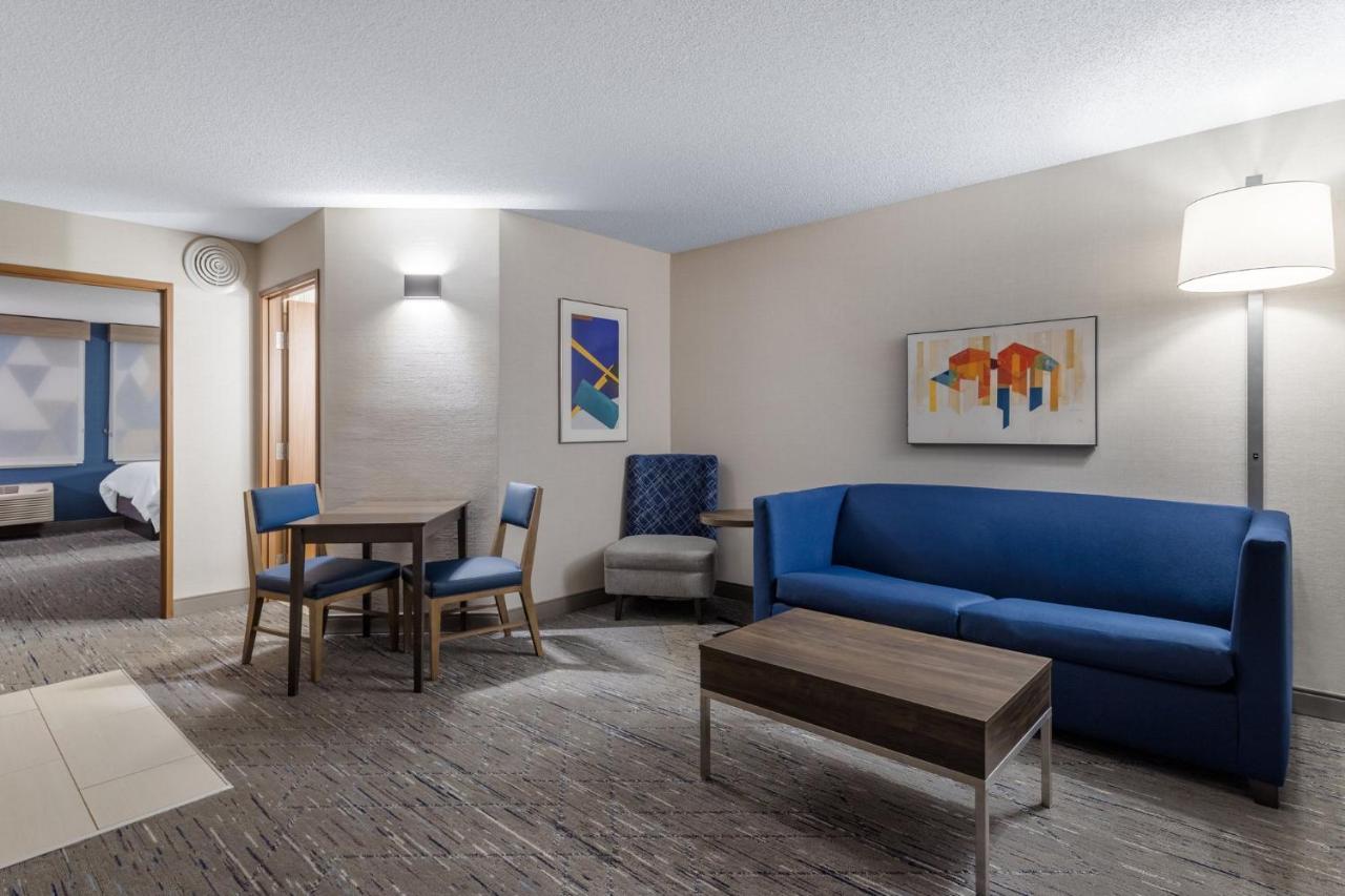 Express & Suites-st. Paul By Ihg Hotel Vadnais Heights