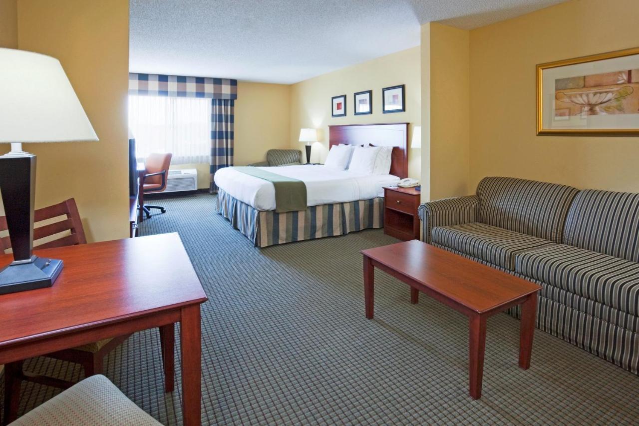Express & Suites-st. Paul By Ihg Hotel Vadnais Heights
