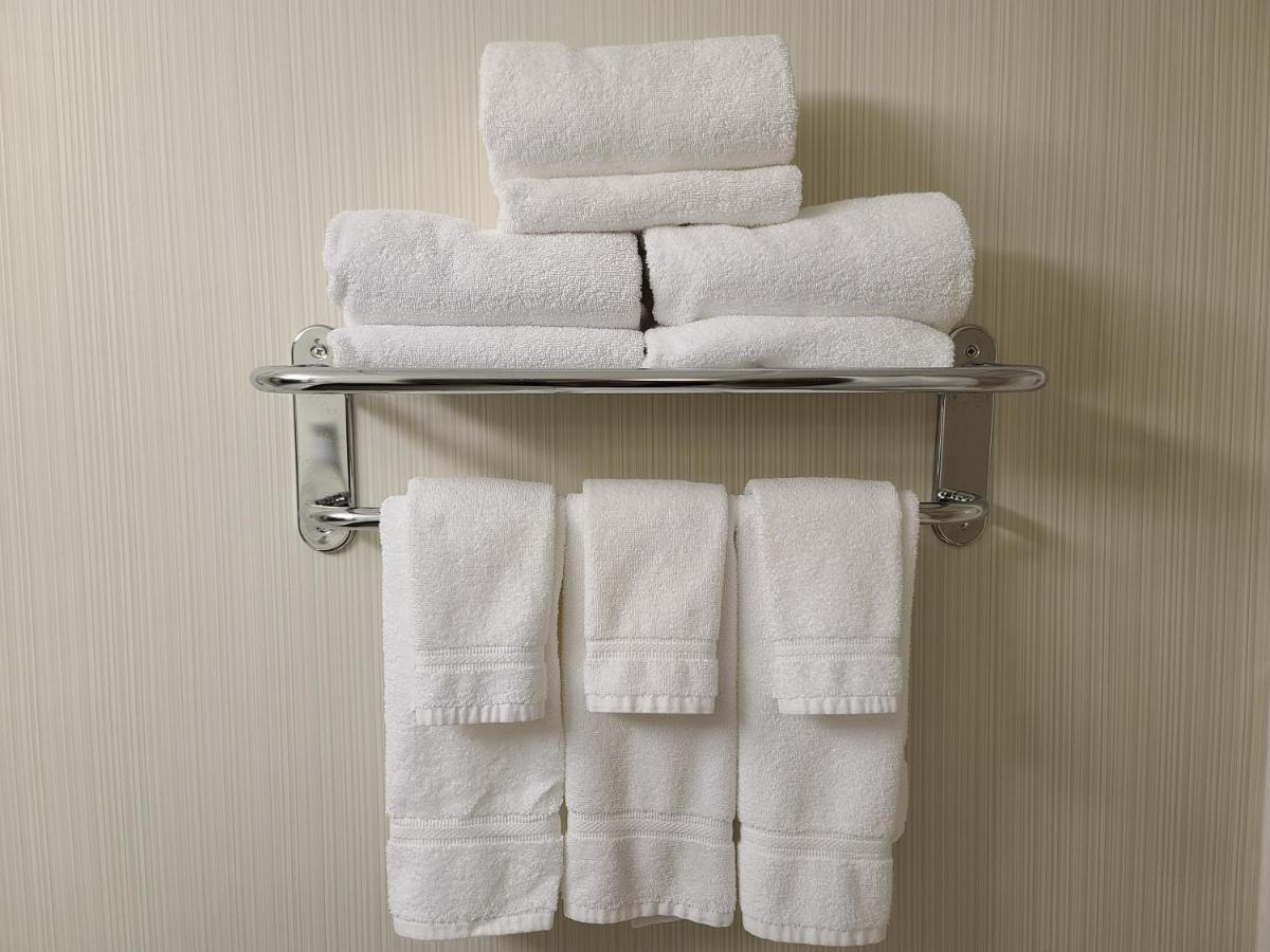 Express & Suites-st. Paul By Ihg Hotel