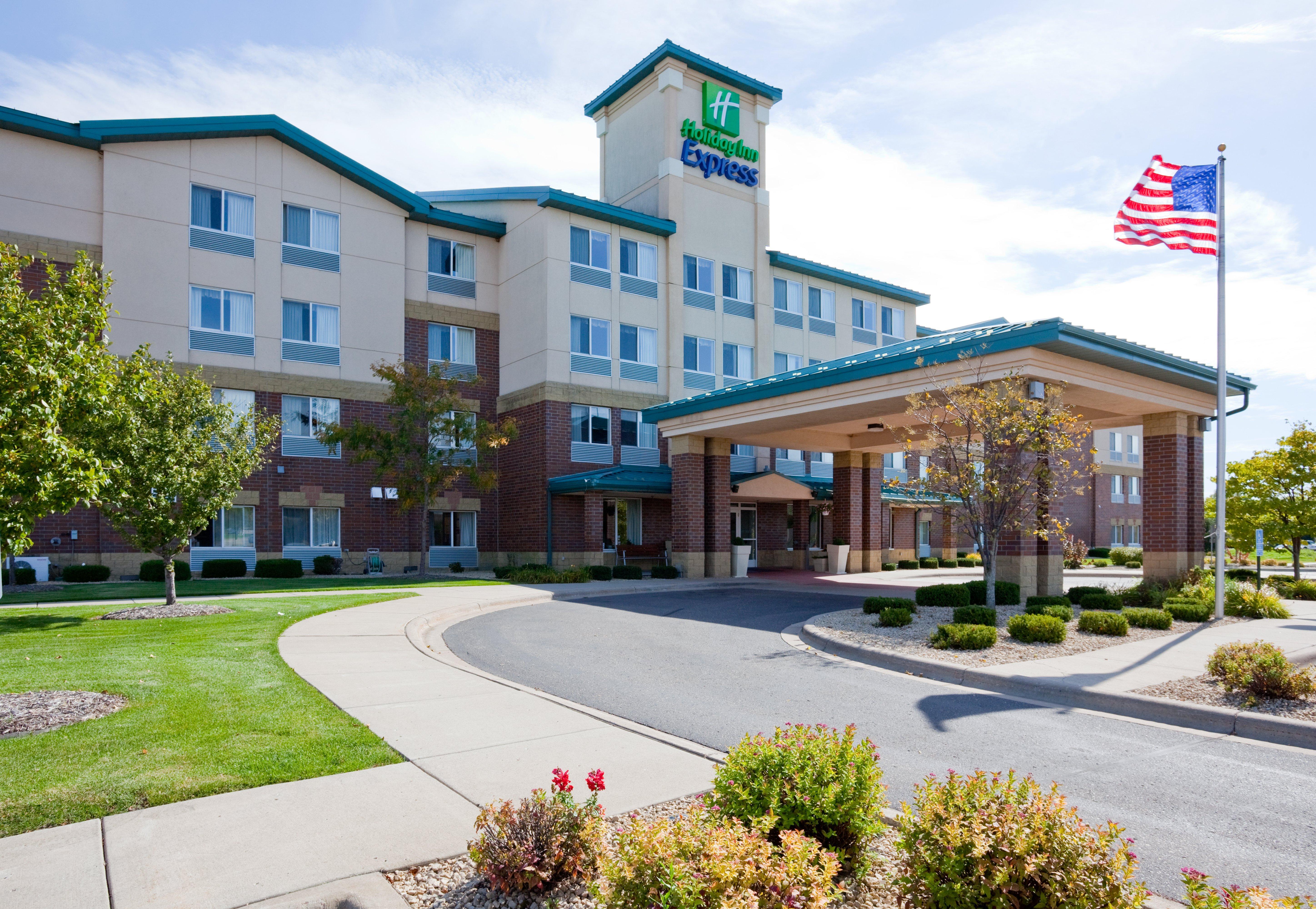 Express & Suites-st. Paul By Ihg