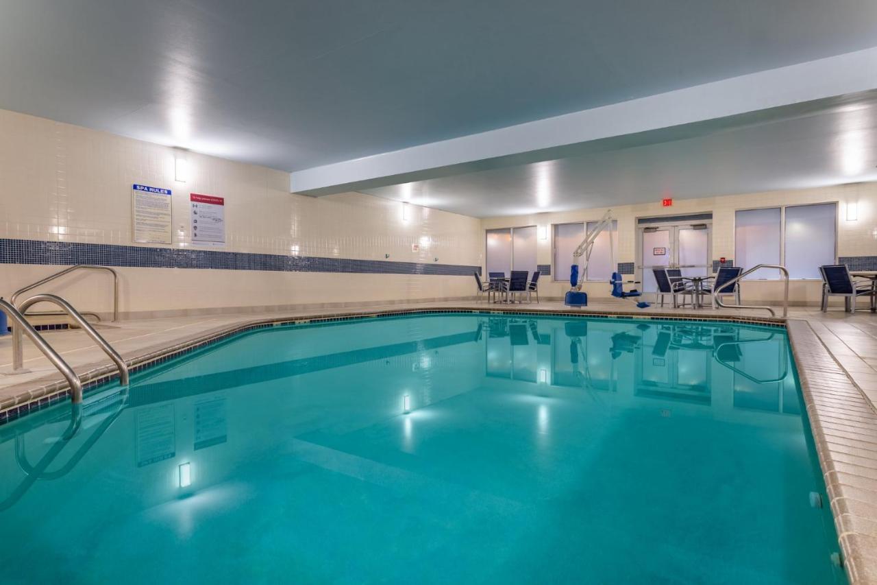 Express & Suites-st. Paul By Ihg Hotel
